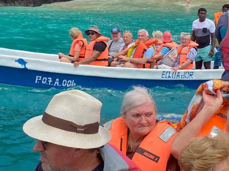 passeio de barco em São Tomé e Príncipe