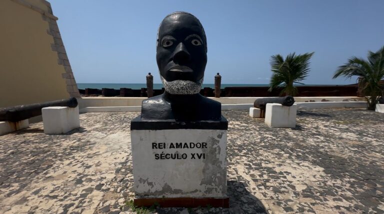 Busto Rei Amador - Museu Nacional de São Tomé e Príncipe
